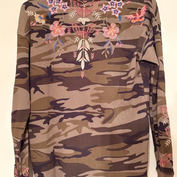 Johnny Was Embroidered Camo Thermal Henley - Picture 4 of 10